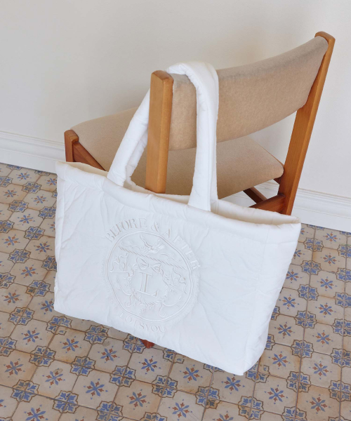 LOTSYOU★韓国★人気★lotsyou_Fairy tale Padding Big bag 3色 라츠유(LOTSYOU) lotsyou_Fairy tale Padding Big bag Ivory