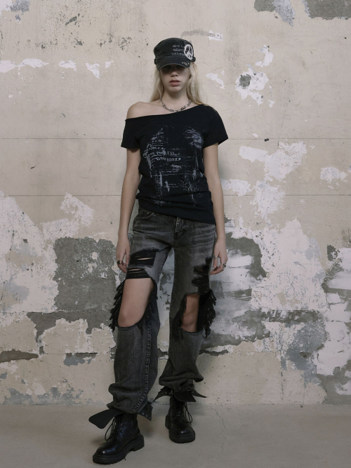 보헤미안 서울(BOHEMSEO) FUNKY SCOOP NECK TEE CONCH, BLACK