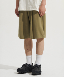 Deep One Tuck Sweat Shorts [Olive]
