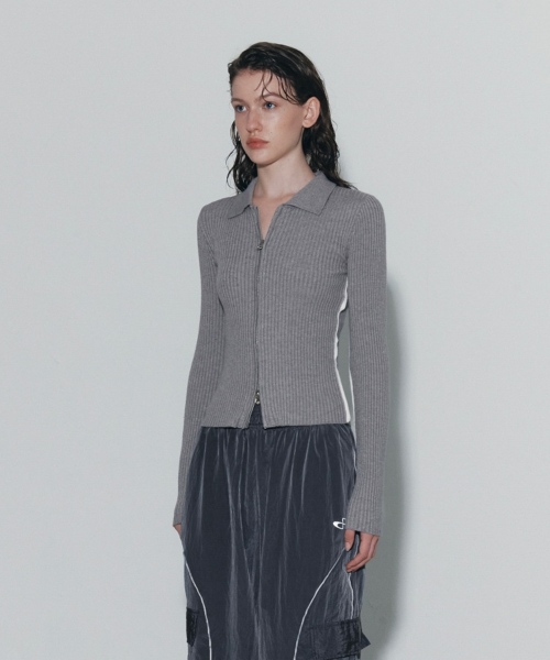 BLESS no.48 ニットコート　ポンチョ　グレー　シルバー BLESS no.48 ニットコートポンチョグレーシルバー