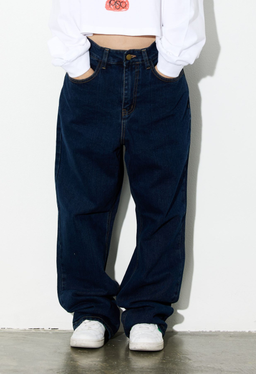 BASIC LOOSEFIT DENIM WITH WHITE TEE DEEP BLUE