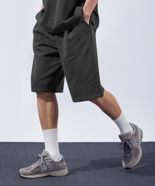 Heavy-Duty Pigment One-Tuck Bermuda Shorts Charcoal