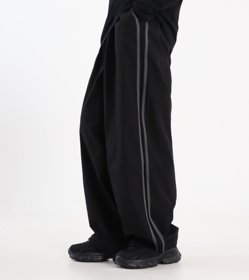 버튼서울() 베이직 라인 나일론 스트링 팬츠 (블랙) 상품 이미지