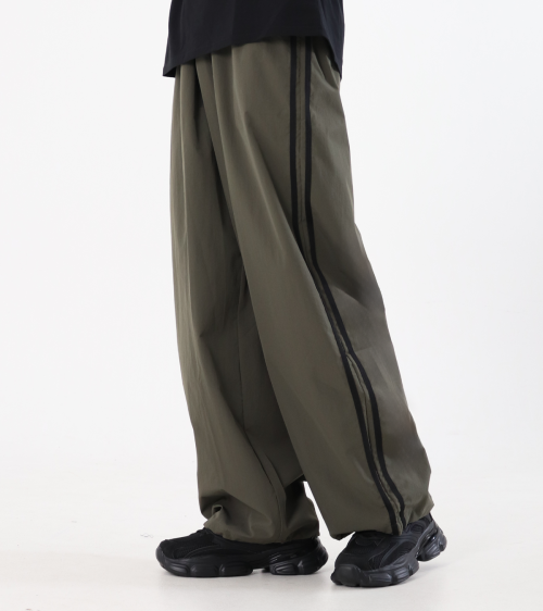 버튼서울() 베이직 라인 나일론 스트링 팬츠 (카키) 상품 이미지