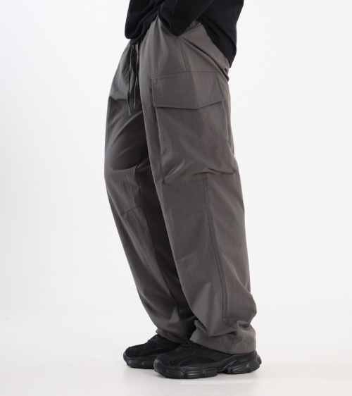 버튼서울() 포켓 카고 나일론 드로스트링 밴딩 팬츠 (그레이) 상품 이미지
