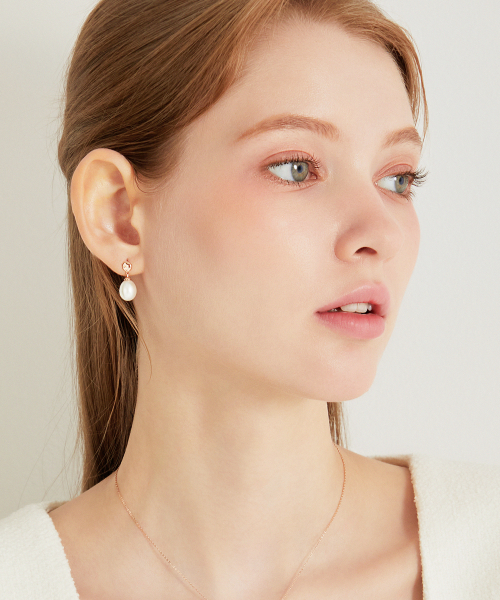 제이에스티나() BASIC PERLINA 14K 바로크 진주 귀걸이 (JJP1EF4BF223R40A0) 상품 이미지