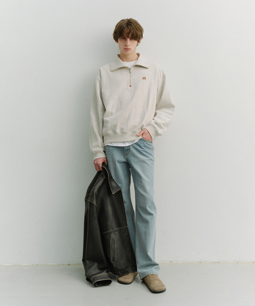 LEATHER LOGO HALF ZIP-UP SWEATSHIRT_UNISEX_UDTS6A107_OATMEAL MELANGE