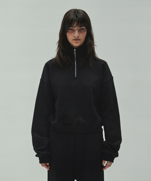 DIAGONAL LOGO HALF ZIP UP (black)