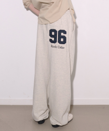 96 Applique 2way Jogger - Oatmeal