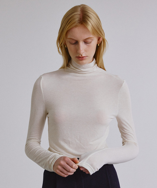 Line detail wool pola_IVORY
