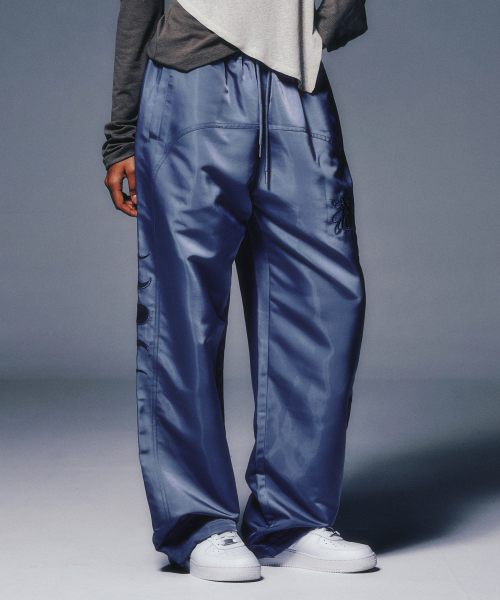 P.O.M EMBLEM JOGGER брюки LIGHT BLUE