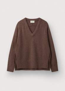 Pure saxon wool side button v neck pullover_Maple