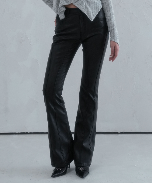 어반드레스(AVANDRESS) Art Leather Thin Bootscut Pants BLACK