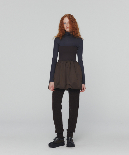 아모멘토(AMOMENTO) NYLON SHIRRING MINI SKIRT & TOP - 사이즈