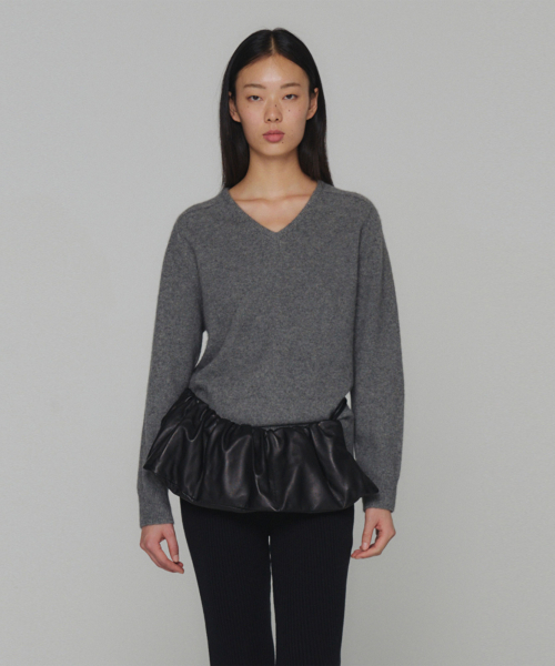 아모멘토(AMOMENTO) RACOON V-NECK KNIT (2COLORS) - 사이즈 & 후기