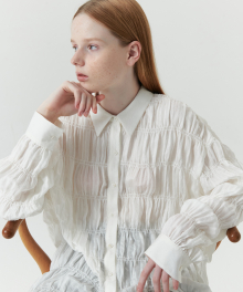 Slender Shirring Relaxed Shirt - Off White