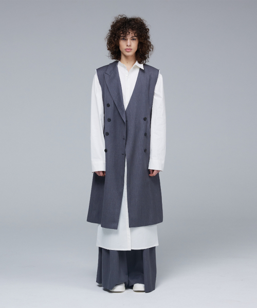 Signature sleeveless long vest