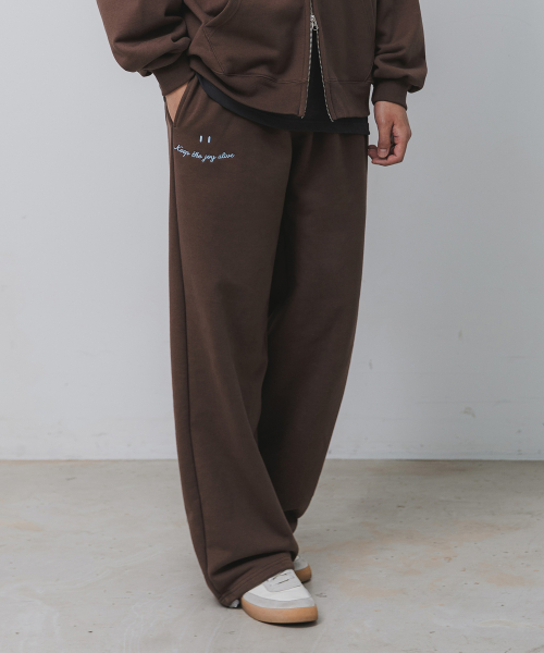 Спортивные штаны semi-wide с вышивкой смайла BK9985_Brown