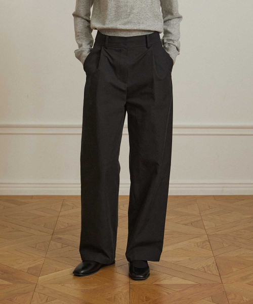 One-Tuck Baggy Pants - Black