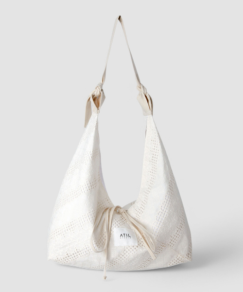 Natural вышитый Triangular Shoulder Bag_ [Natural]