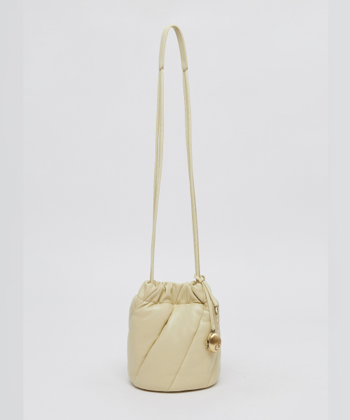 Quilting dumpling bag(Butter)_OVBAX24537BTT