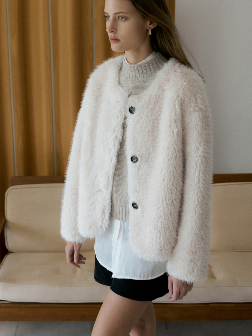 Round neck fur jacket