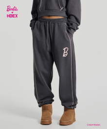 [HDEX x BARBIE™] 컨트라스트 기모 조거 스웨트 팬츠 (Charcoal)