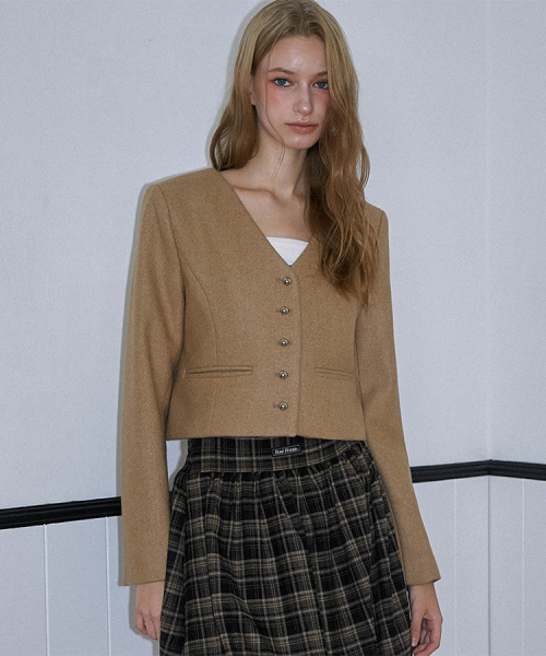 Metal Buttton Crop Jacket [Beige]
