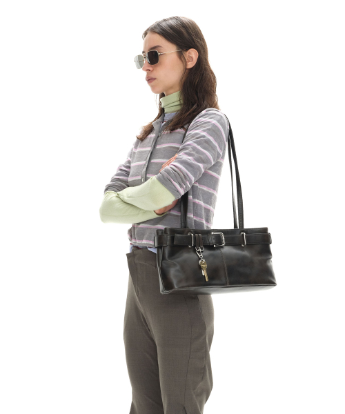 MUSINSA | OSOI SHOULDER BROCLE [STAIN BROWN]