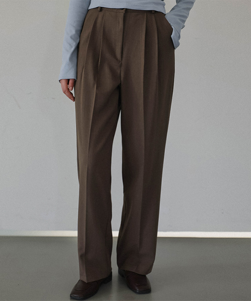 Basic Two Tuck Slacks [Brown]