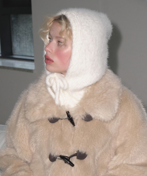 FLUFFY BUTTON BALACLAVA (IVORY)