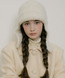 SOFT EARFLAP HAT COZY IVORY