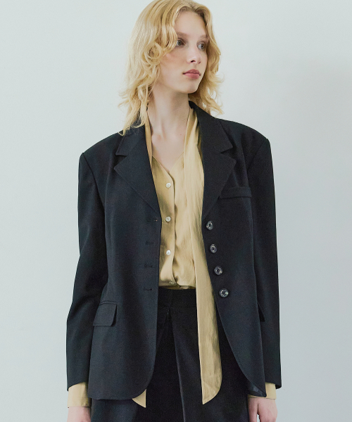 Приталенный однобортный жакет Black