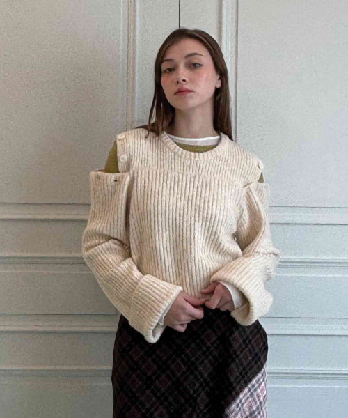 Invincible button knit (ivory)