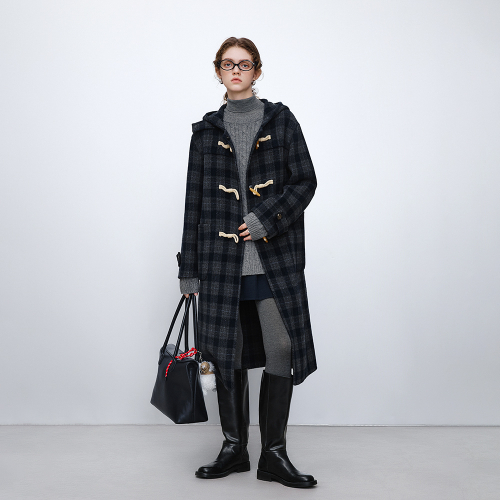 WD_Plaid horn button woolen coat