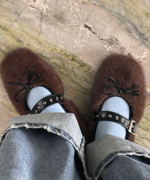 【LOULOUSEOUL】Buckle Fur Flat Shoes (Cream) 루루서울(LOULOUSEOUL) Buckle Fur Flat Shoes (Brown) - 사이즈
