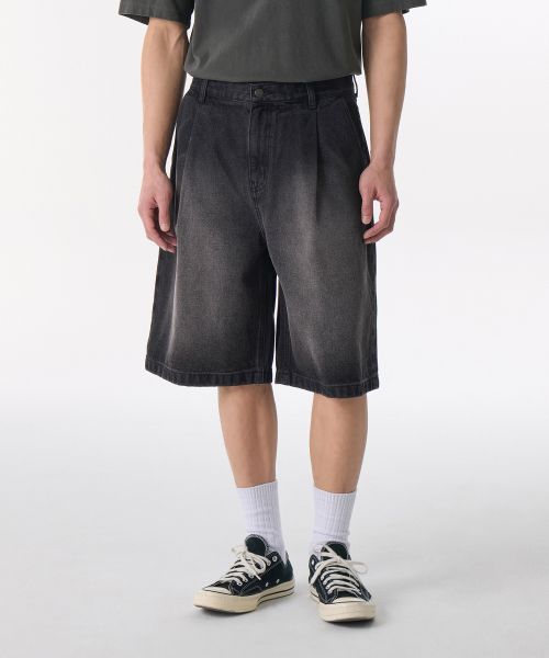 BIG BRUSH ONE TUCK BERMUDA DENIM PANTS [BLACK]