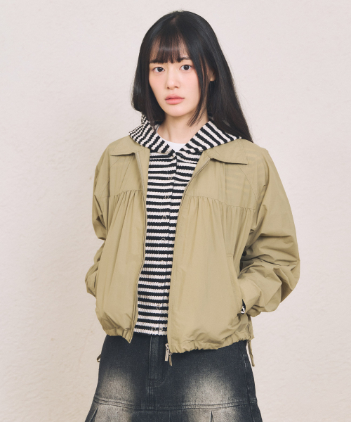 W SHIRRED WINDJUMPER [KHAKI]