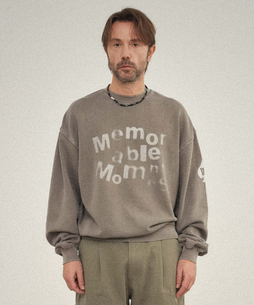 더블유엠씨() 타이포 피그먼트 맨투맨_BROWN 상품 이미지