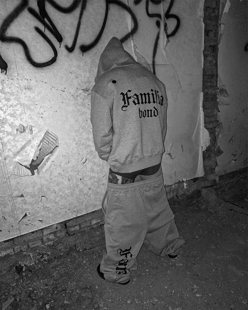 Familia Overfit Hoodie(GRAY)