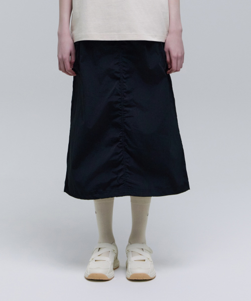 N251WSK080 여성 시그너스 우븐 카고 포켓 스커트 CARBON BLACK