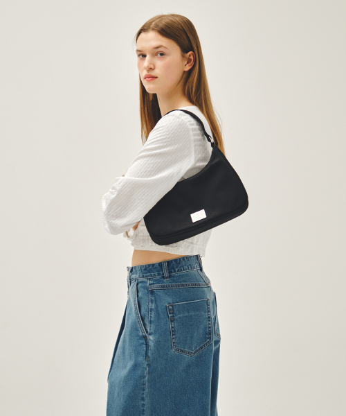 CLASSIC LOGO HOBO BAG чёрный