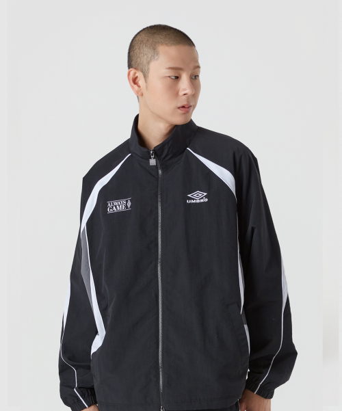 엄브로() HBL 스포티 캐주얼 스탠넥 자켓 블랙(UQ121CJK22) 상품 이미지