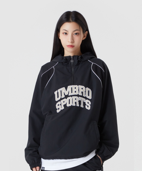 엄브로() 엔지니어드 레터링 후드 아노락 블랙(UQ121CWT24) 상품 이미지