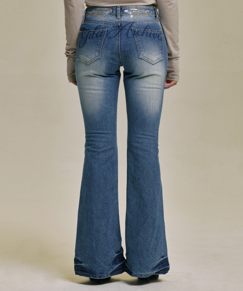 길라아카이브(GILAARCHIVE) CRYSTAL WING BOOTSCUT DENIM