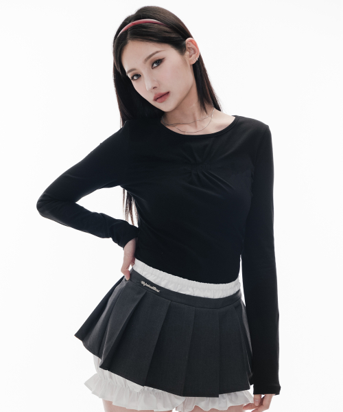 Pleated Embroidered Long Sleeve_Black