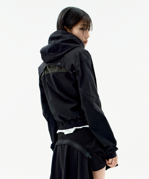 오호스(OJOS) Paneled Crop Shell Jacket / Black - 사이즈