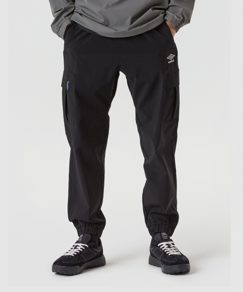Черные джоггеры карго Active All-Round Stretch (UQ123SPT22)