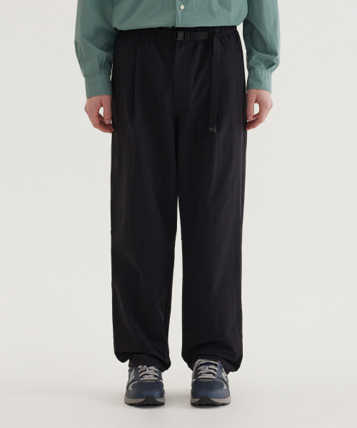 Нейлоновые брюки regular-fit Black