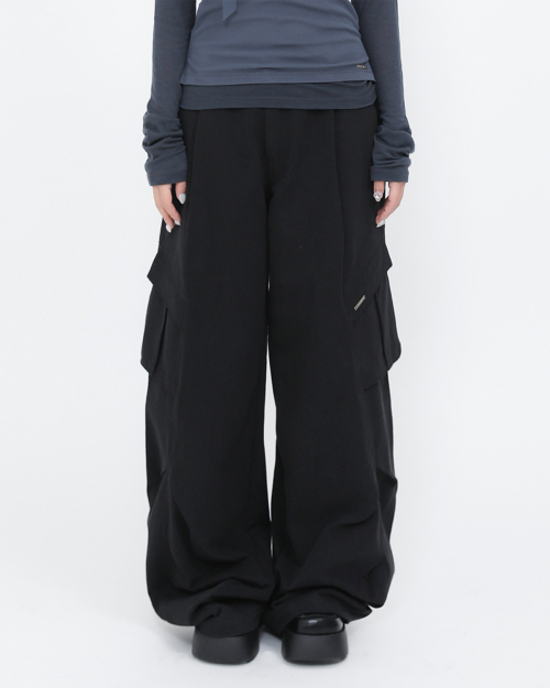 미세키서울(MISEKI SEOUL) Pocket pintuck wide pants BLACK